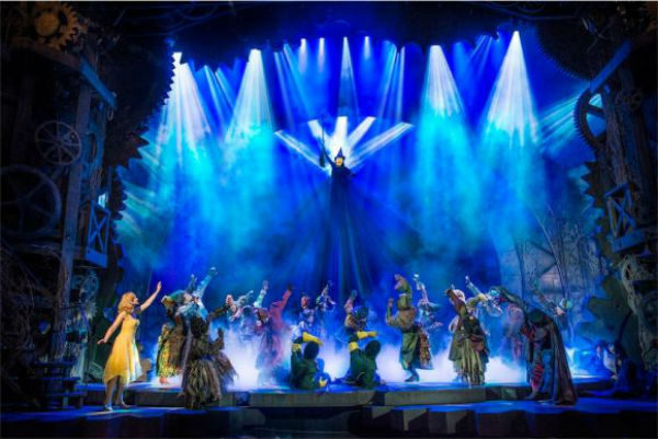 wicked-extends-west-end-booking-to-november-2017