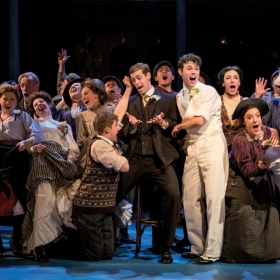Charlie Stemp & the cast of Half a Sixpence. © Manuel Harlan