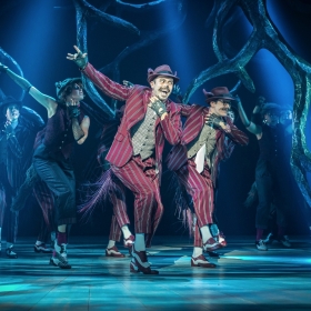 Neil McDermott & Company in Wind In The Willows. © Marc Brenner