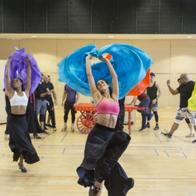 The cast of Aladdin in rehearsal. © Johan Persson