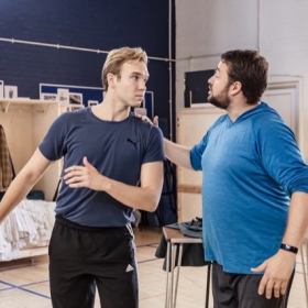 Rehearsals for CURTAINS, 2019. © Richard Davenport