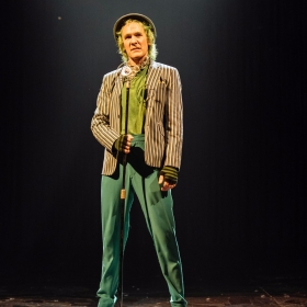 Simon Paisley Day (The Once-ler) in Dr. Seuss's The Lorax at The Old Vic. © Manuel Harlan