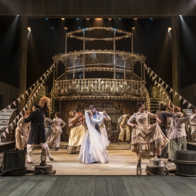 The cast of Show Boat. © Johan Persson